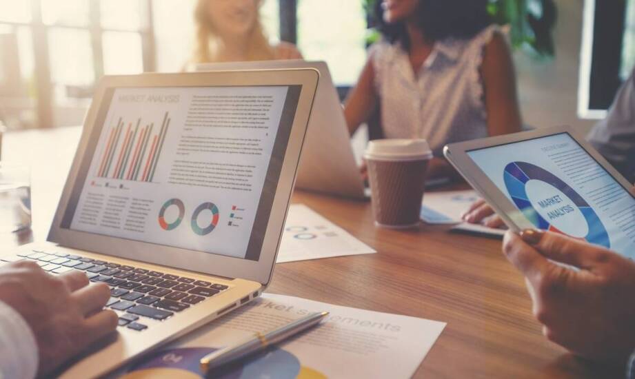 W jaki sposób aplikacje mobilne wspierają wewnętrzną komunikację w organizacjach?