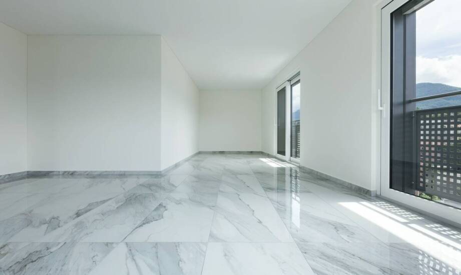 Wybór podłóg odpornych na wilgoć – co warto wiedzieć?