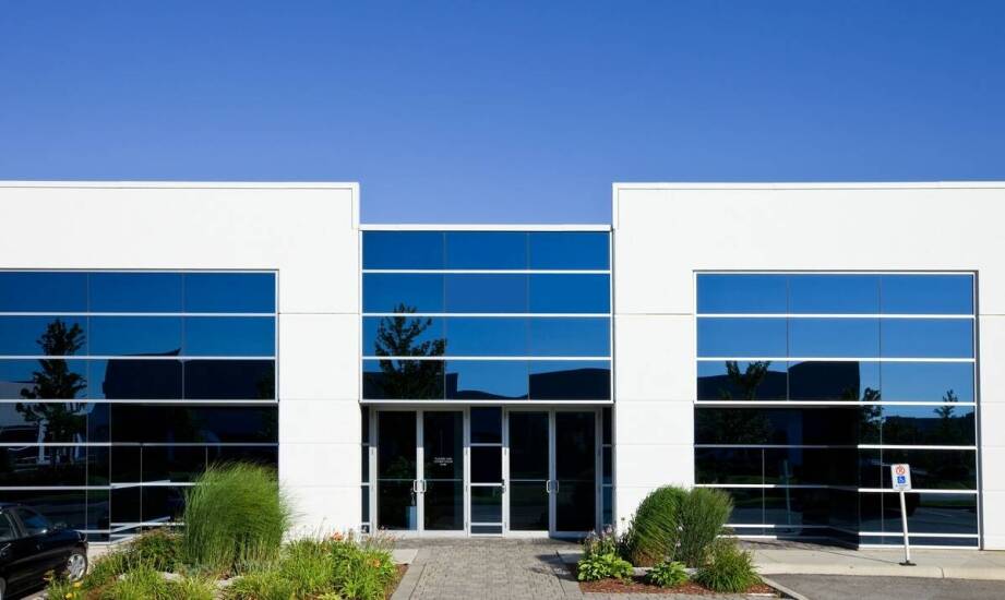 Jakie korzyści niesie zastosowanie systemu w budynkach komercyjnych?