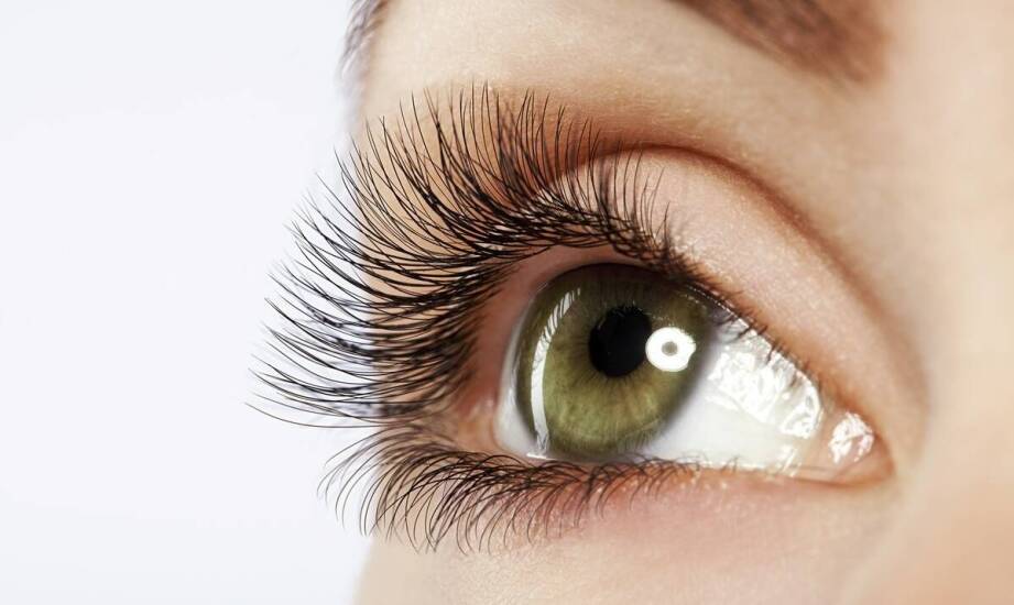 Laminacja rzęs a maskara – porównanie efektów wizualnych