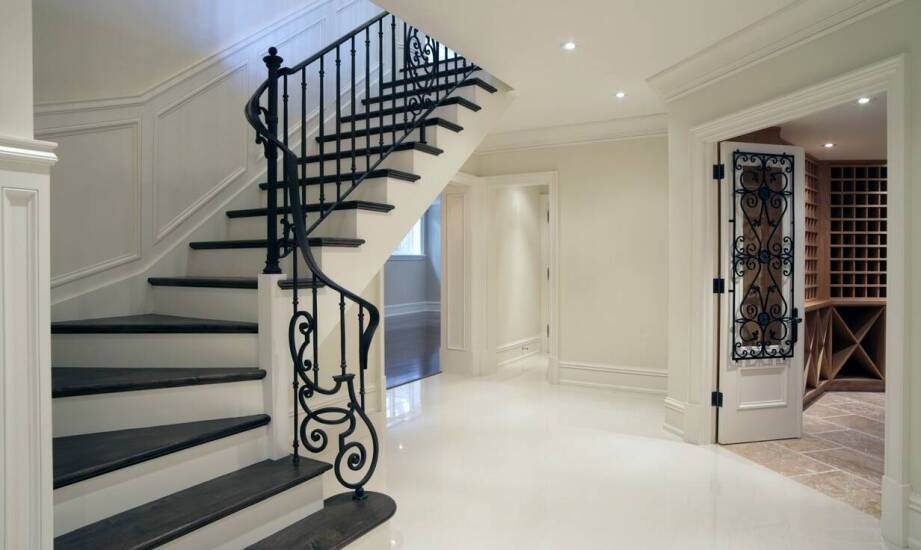 Bezpieczeństwo dzieci a montaż balustrad samonośnych w domu