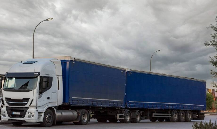 Jak Mercedes Actros HDS zwiększa efektywność przewozu ładunków specjalnych?