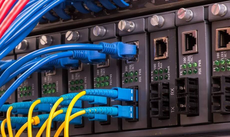 Przykłady zastosowania zaawansowanych technologii w sieciach LAN