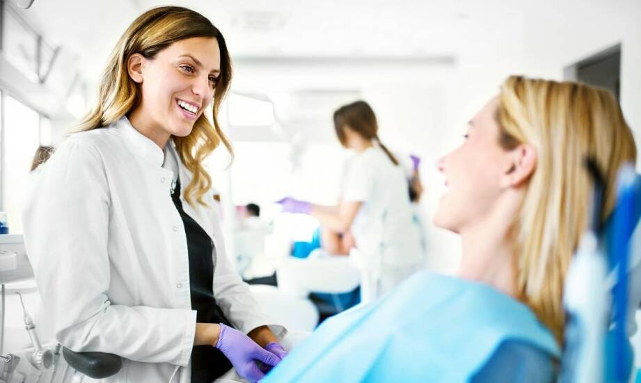 Jakie korzyści niesie za sobą wybór implantów zębowych w Krakowie?