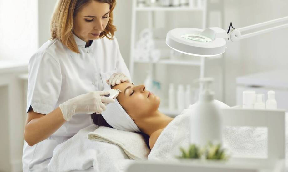 Kto powinien rozważyć terapię z użyciem Acnelan?