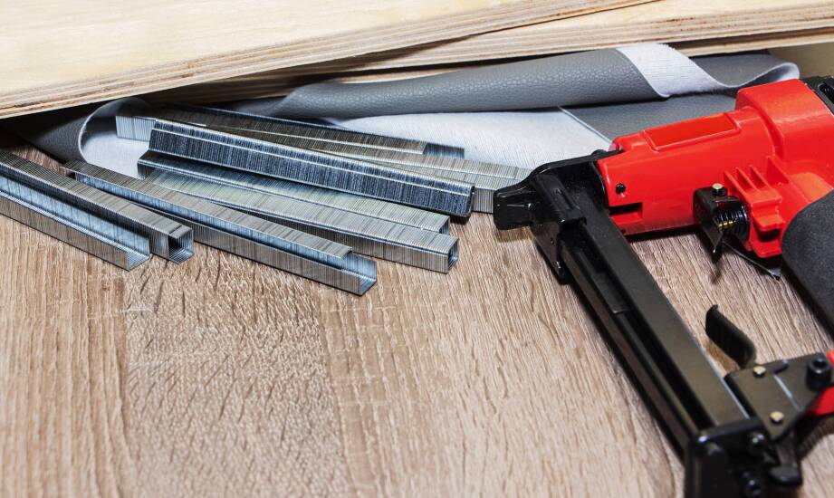 Wybór zszywek stolarskich dla początkujących stolarzy – co warto wiedzieć?