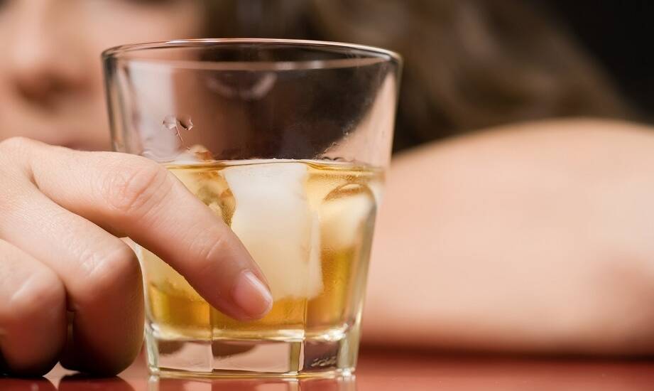 Jak programy detoksykacyjne wspierają proces zdrowienia z alkoholizmu?