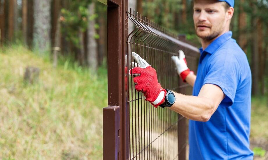 Jakie innowacje wprowadzają producenci akcesoriów do montażu paneli, aby zwiększyć ich trwałość?