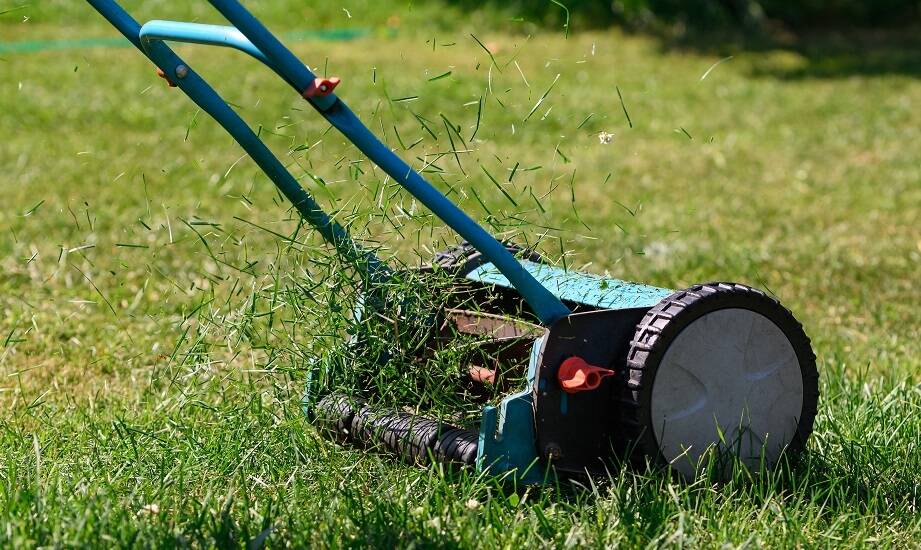 Wpływ jakości noży na wydajność kosiarek bębnowych