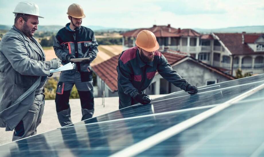 Jakie nowoczesne technologie wykorzystuje ekipa montażowa do optymalizacji projektów fotowoltaicznych?