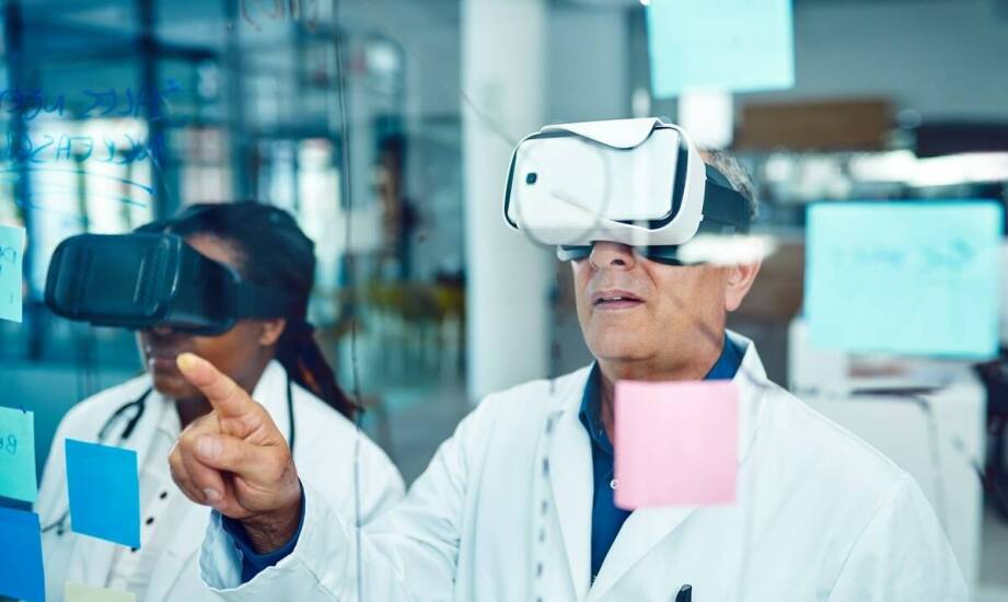 Jakie są korzyści z inwestycji w nowoczesne technologie podczas szkoleń wstępnych BHP?