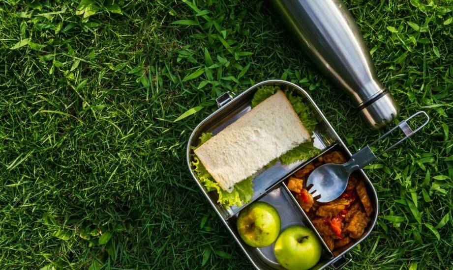 Zrównoważony styl życia dzięki lunchboxom – jak to osiągnąć?