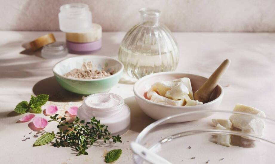 Jakie składniki powinny znaleźć się w koreańskiej maseczce dla skóry tłustej?