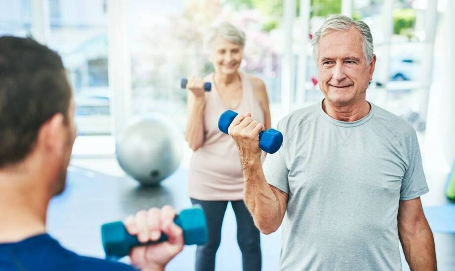 Rola kinezyterapii w poprawie sprawności fizycznej seniorów