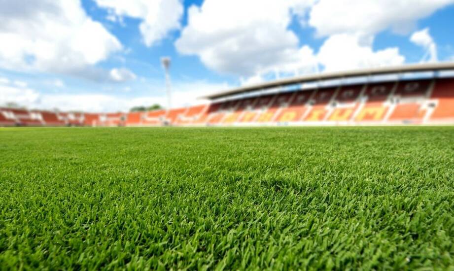 Wybór odpowiedniego ogrodzenia dla obiektów sportowych – kluczowe aspekty