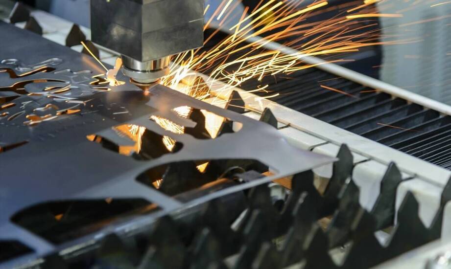 Wpływ cięcia laserowego na dokładność produkcji komponentów metalowych