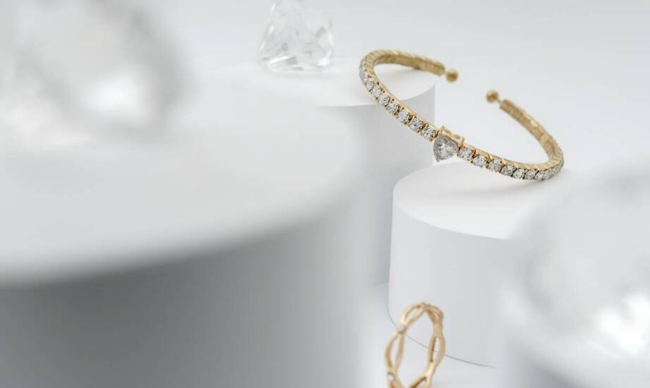 Różnorodność form w projektach koralowych bransoletek