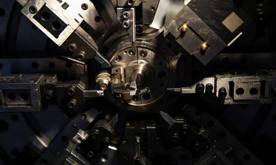 Jakie doświadczenia można przeprowadzić dzięki ławie optycznej?