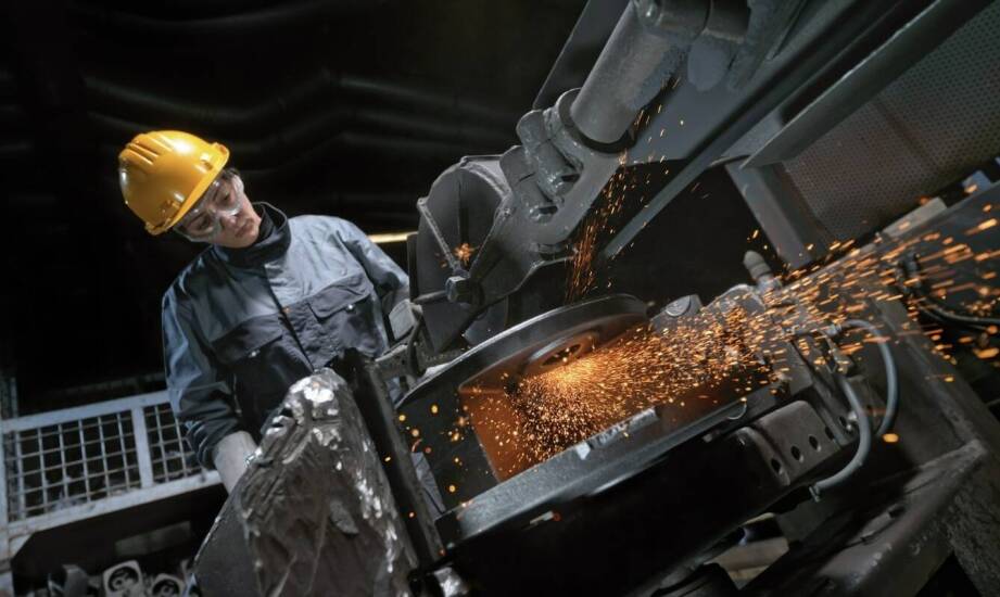 Porównanie tradycyjnych i nowoczesnych metod nawęglania stali