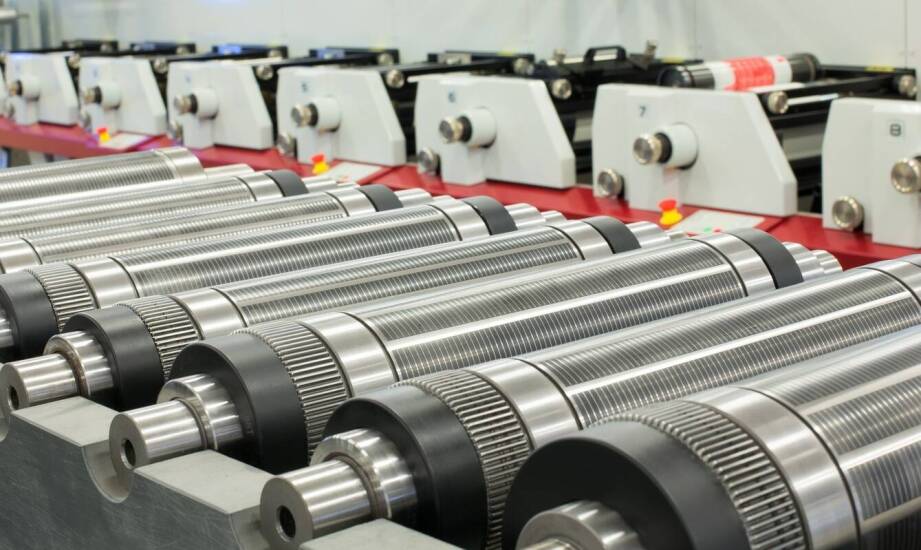 Zastosowanie walcowania gwintów w branży kolejowej – co warto wiedzieć?