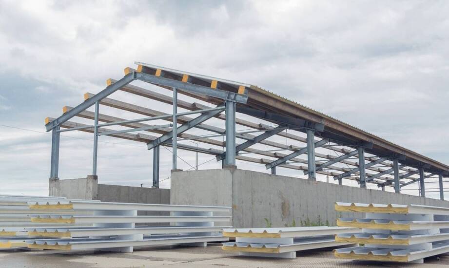 Zastosowanie norm UE w budowie hal rolniczych – co warto wiedzieć?