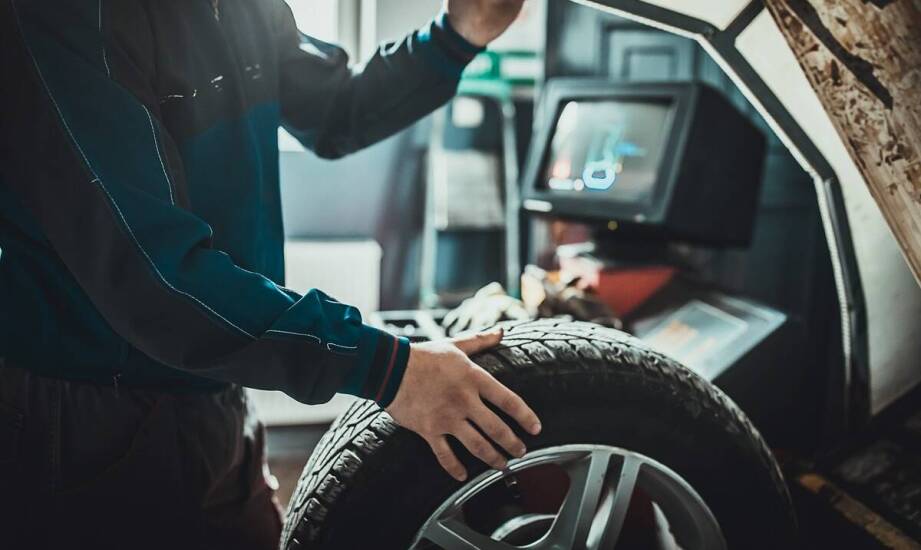 Znaczenie terminowej wymiany opon dla bezpieczeństwa i komfortu jazdy