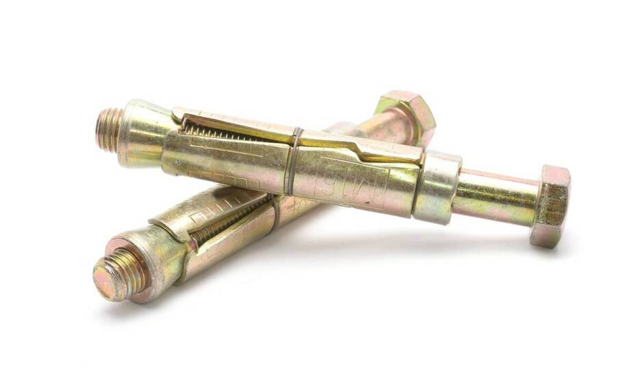 Kotwa stalowa jako niezbędny element zabezpieczenia konstrukcji