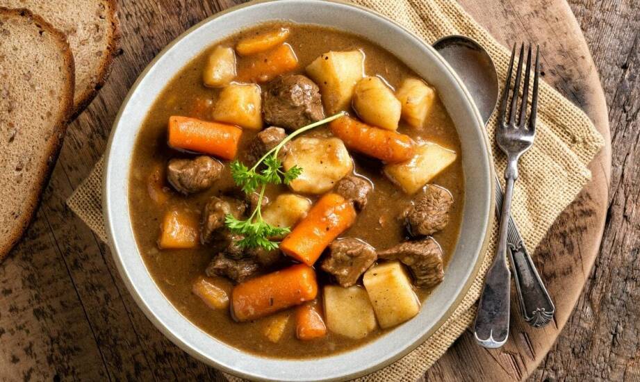 Gulasz dla psa – jak wpłynie na zdrowie i witalność Twojego pupila?