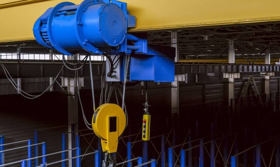 Bezpieczeństwo użytkowania wciągarki elektrycznej linowej – najważniejsze zasady