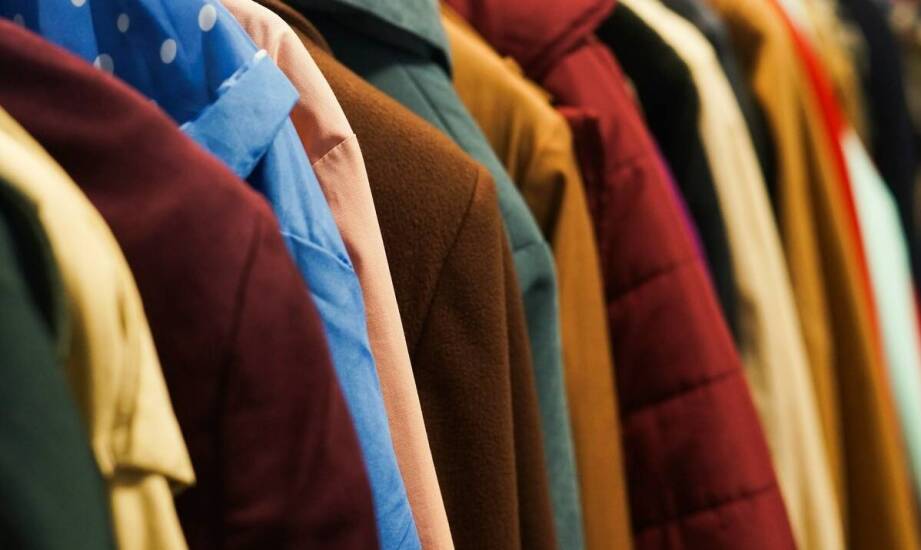 Ciepłe komplety zimowe dla dzieci – co powinno znaleźć się w szafie?