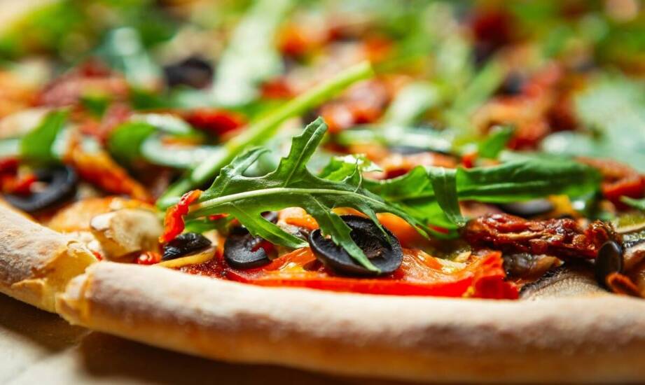 Odkryj zalety darmowej dostawy pizzy przy zamówieniach powyżej określonej kwoty