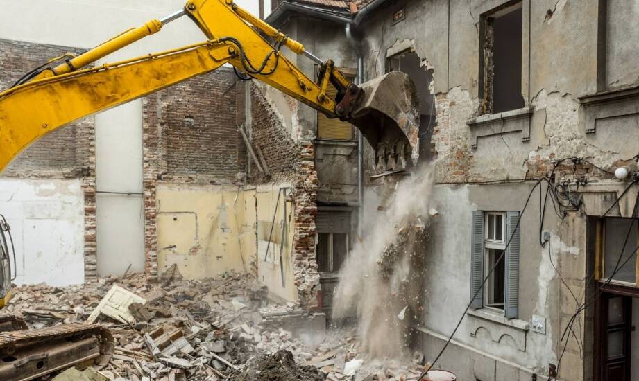Rozbiórki budynków – najważniejsze etapy i zasady bezpiecznego procesu