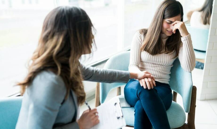 Poradnia psychologiczna – jak pomaga w codziennych wyzwaniach i kryzysach