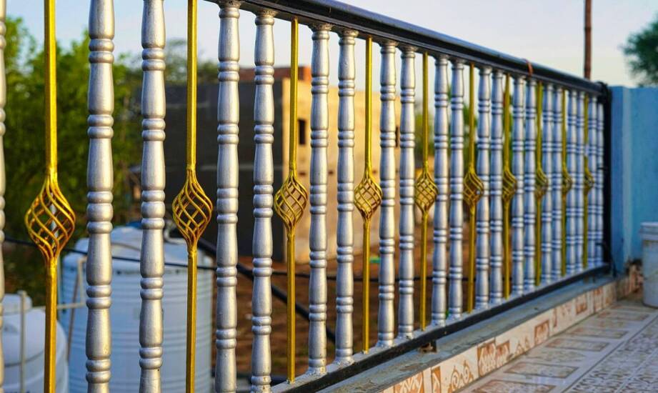 Balustrady – rodzaje, materiały i zastosowanie w nowoczesnych aranżacjach