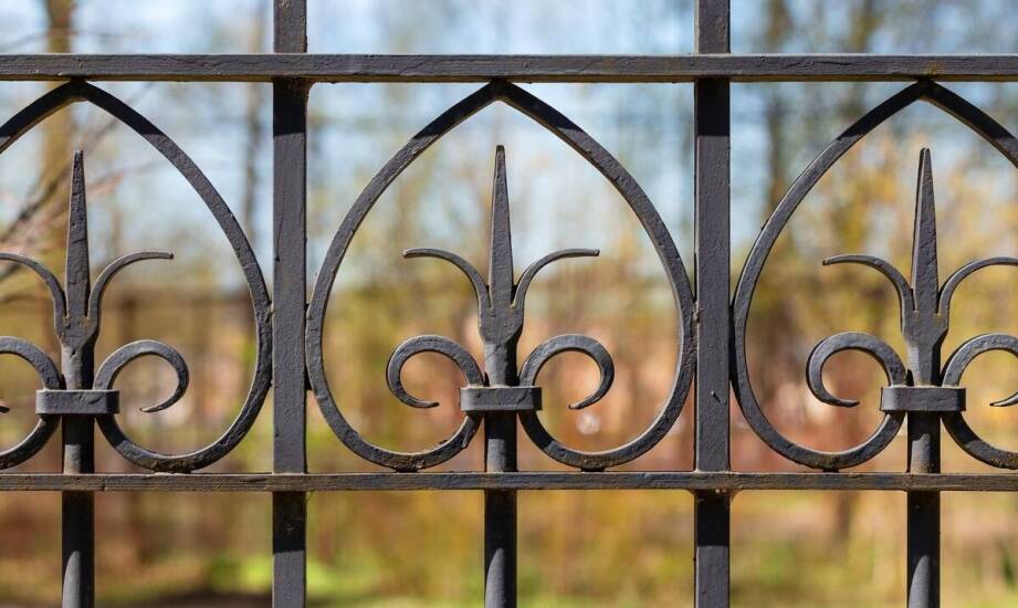 Rodzaje bram i ich zastosowanie – przegląd popularnych rozwiązań
