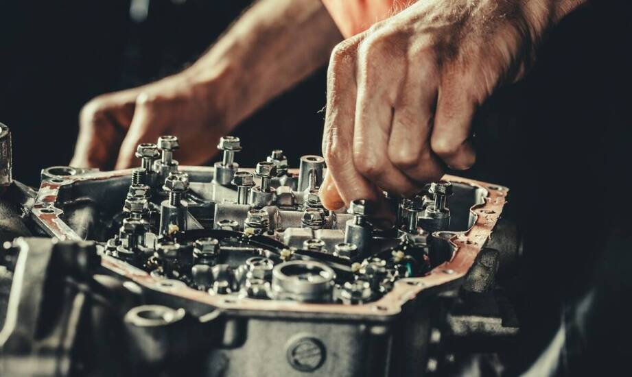 Zmiana parametrów silnika – jak bezpiecznie poprawić osiągi samochodu