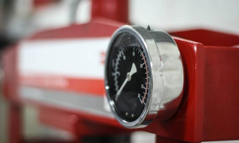 Zastosowanie hamowni stacjonarnej w badaniach silników i testach pojazdów