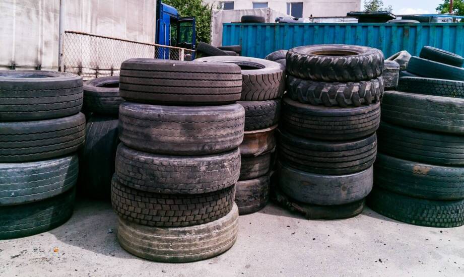 Odbiór zużytych opon – jak wygląda proces i jakie są możliwości przekazania