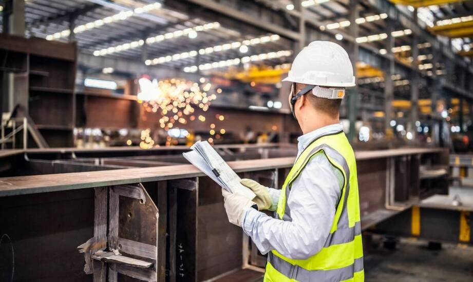 Nowoczesne rozwiązania w produkcji konstrukcji stalowych dla przemysłu