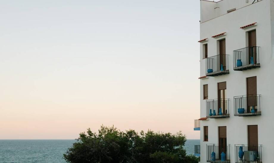 Apartamenty nad morzem – inspiracje na komfortowy wypoczynek i relaks