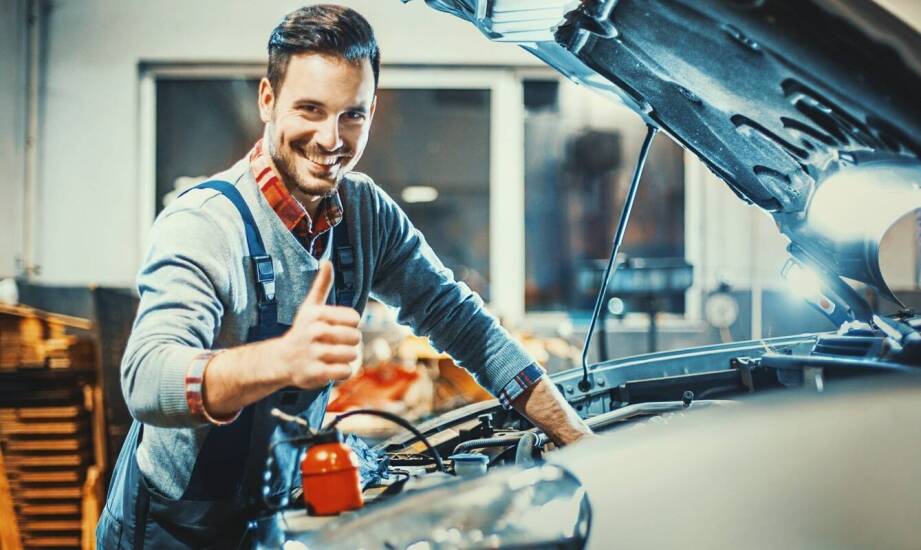 Najważniejsze cechy dobrego mechanika samochodowego – na co zwrócić uwagę