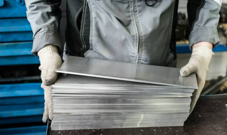 Jak rozpoznać rzetelnego blacharza samochodowego i kiedy warto skorzystać z usług