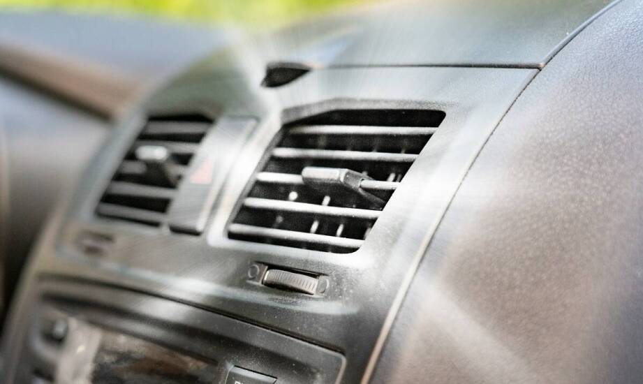 Odgrzybianie klimatyzacji samochodowej – skuteczne metody i korzyści