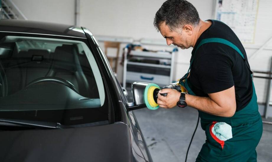 Odgrzybianie auta – jak usuwać grzyby z wnętrza pojazdu i dbać o powietrze