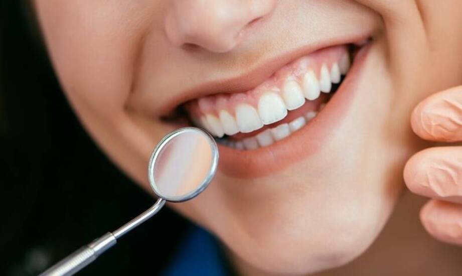 Nowoczesne metody wybielania zębów – skuteczność i bezpieczeństwo zabiegu