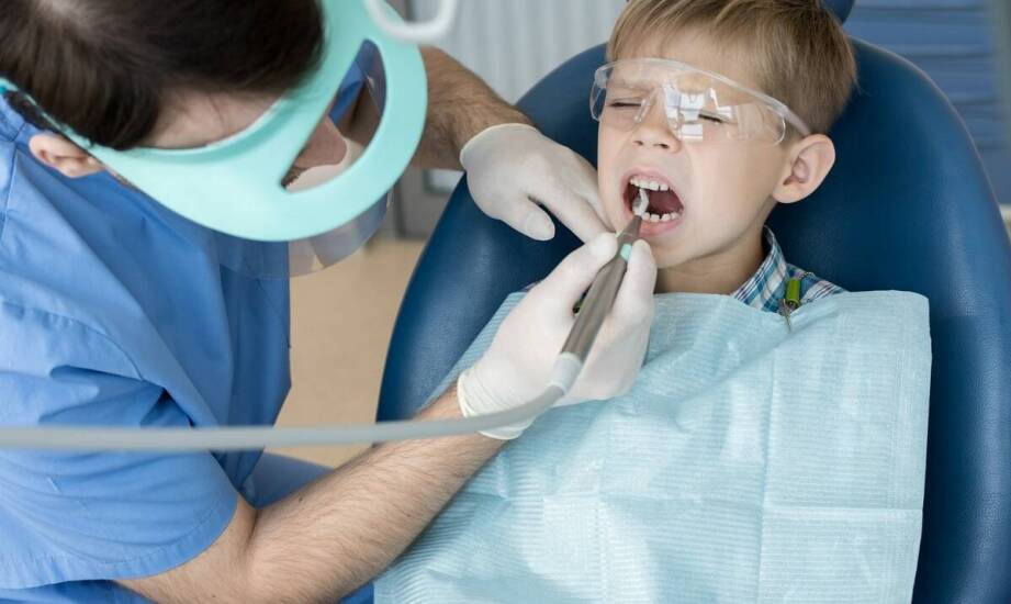 Zdrowie zębów u dzieci – najczęstsze problemy i sposoby ich zapobiegania