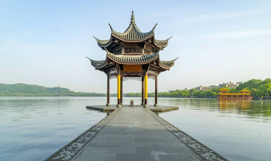 Korony i mosty porcelanowe – trwałe rozwiązania stomatologiczne