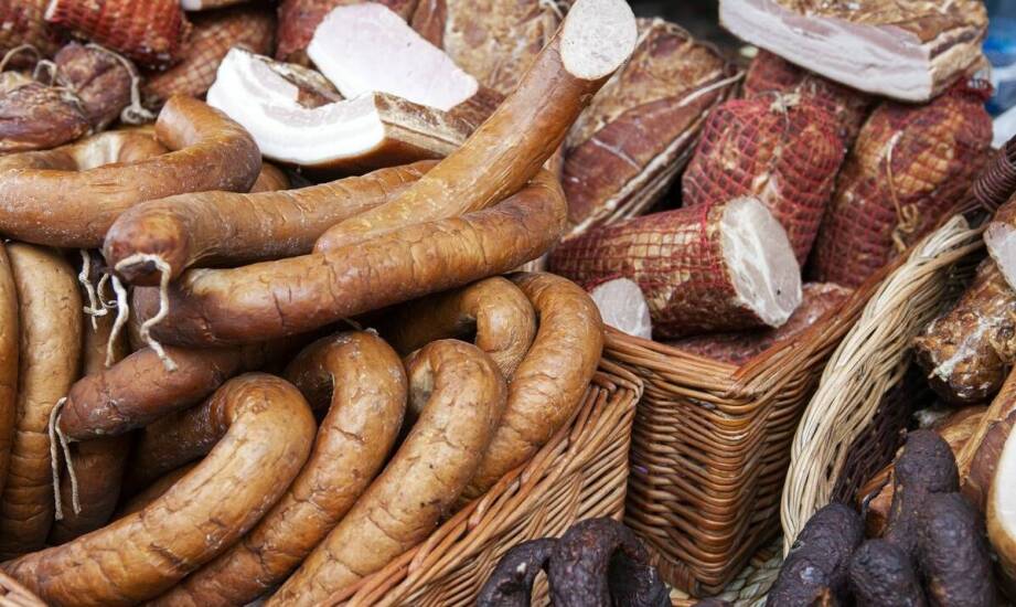 Tradycyjne wędliny – historia, rodzaje i sekrety dawnych receptur