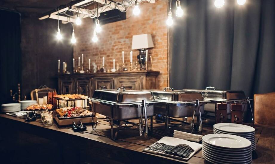 Organizacja przyjęcia żałobnego – ważne aspekty i tradycje pożegnań