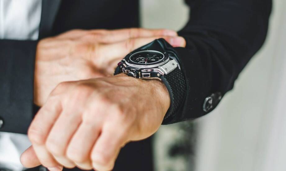 Najciekawsze trendy i funkcje zegarków męskich sportowych na sezon 2024